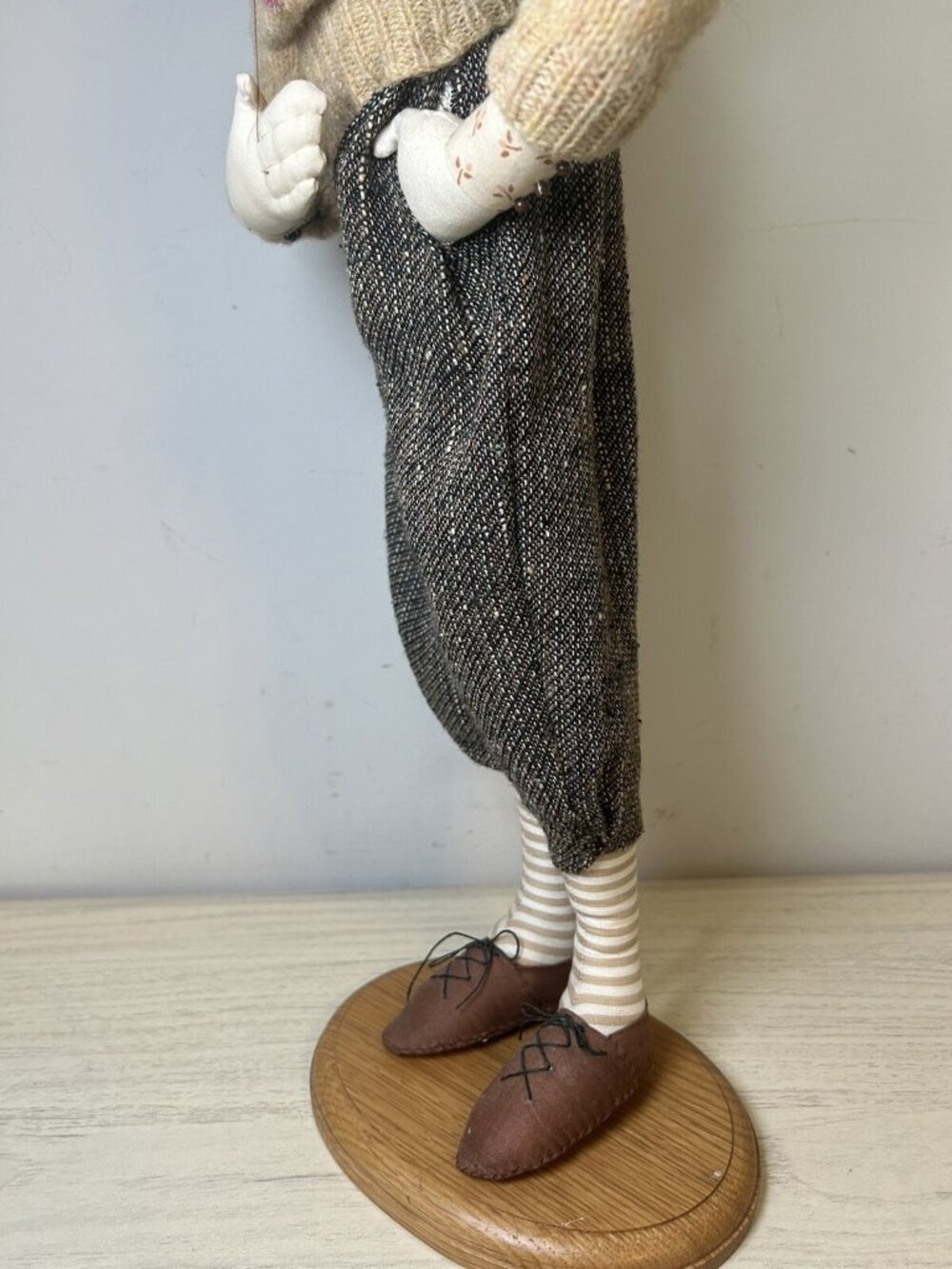 Akira Blount Doll Handmade Needle Sculpted Signed Vintage 24” With Stand - Picture 8 of 16